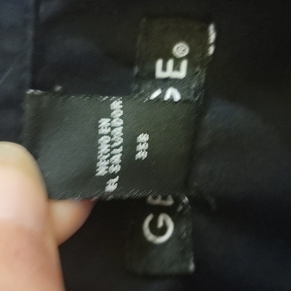 Black button down shirt size medium - Picture 8 of 13